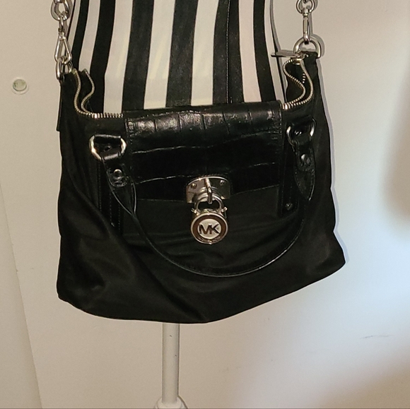 Michael Kors Hamilton Slouchy Satchel W/ Detachable Strap Black EUC - Picture 2 of 9